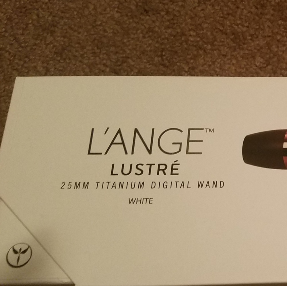 ❎ SOLD ❎L'ANGE LUSTRE 25MM TITANIUM WAND